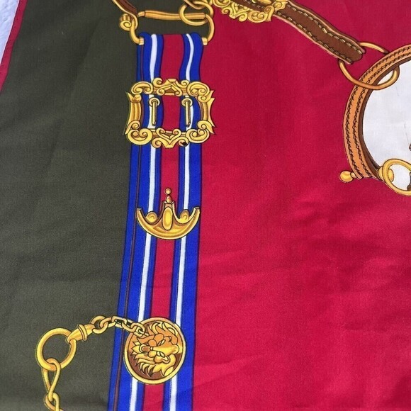 Vintage Triminghams Bermuda 100% Silk Scarf 32” X  34” Equestrian and Lion Gold - Picture 11 of 13